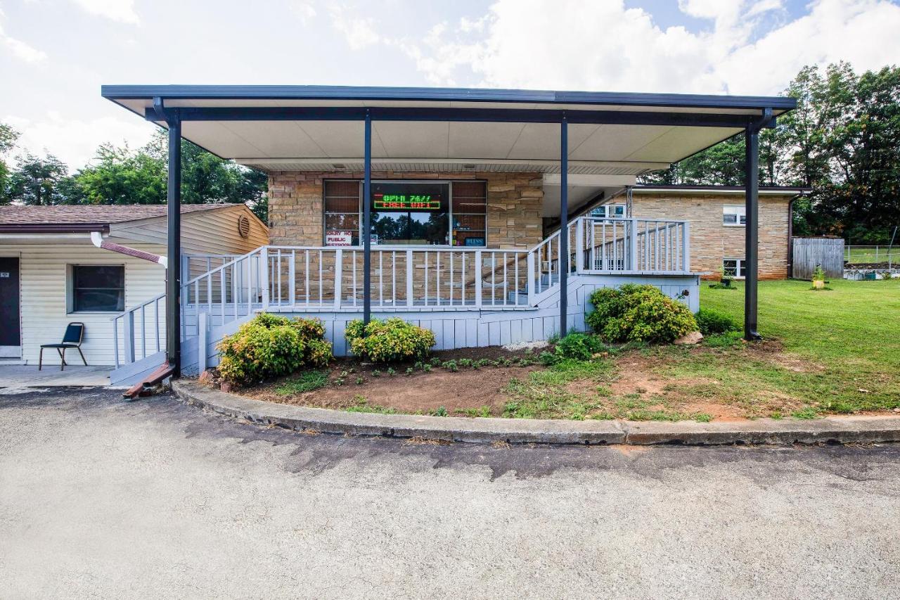 Hotel Salem-Roanoke I-81 -Listing Partner Exteriér fotografie