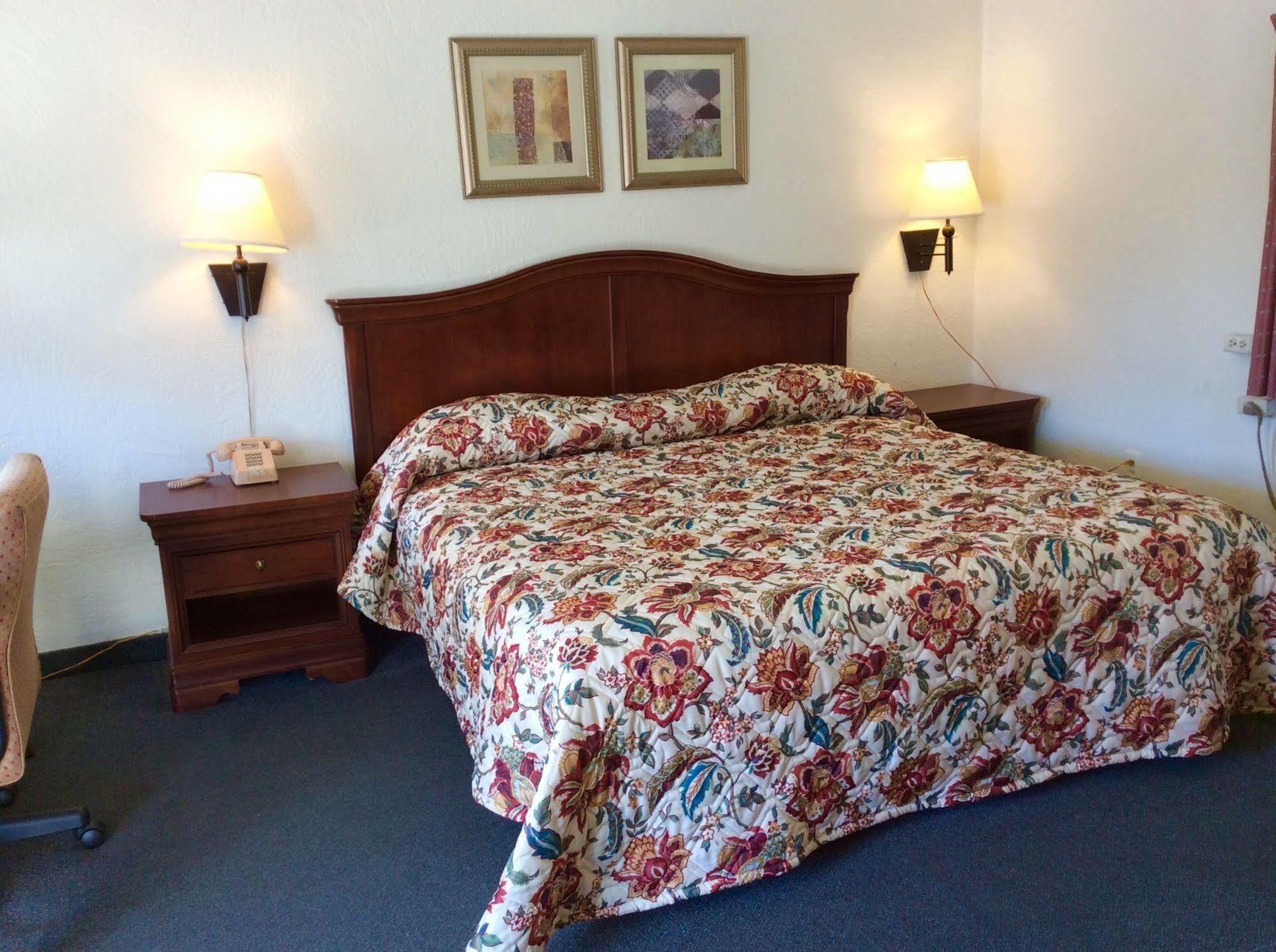 Hotel Salem-Roanoke I-81 -Listing Partner Exteriér fotografie